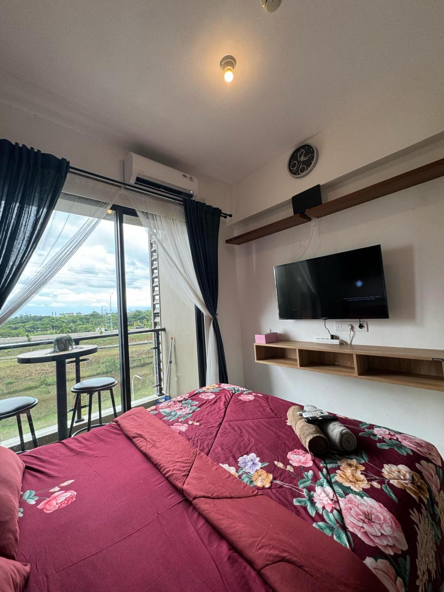 Stay N Cozy Apartemen Sky House Bsd By Sm Room Samporo Eksteriør billede